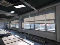 cortines per a oficines en construccio cortines enrotllables amb teixit tecnic screen de color gris